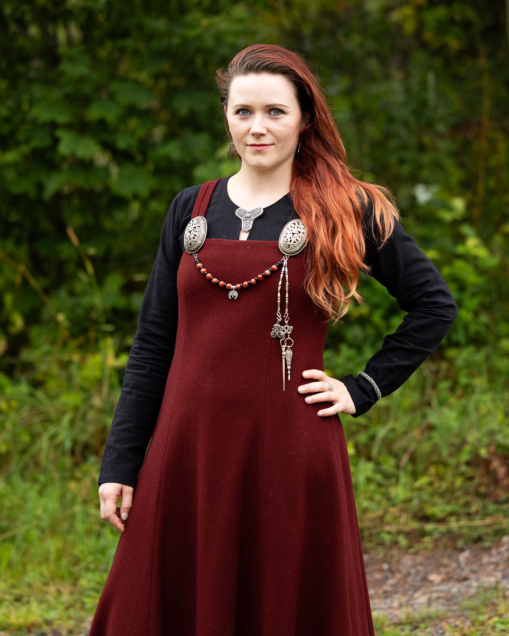 エプロン・三角巾 Red Knit Apron Dress Klesarvenvikingkjole_etne.jpg?