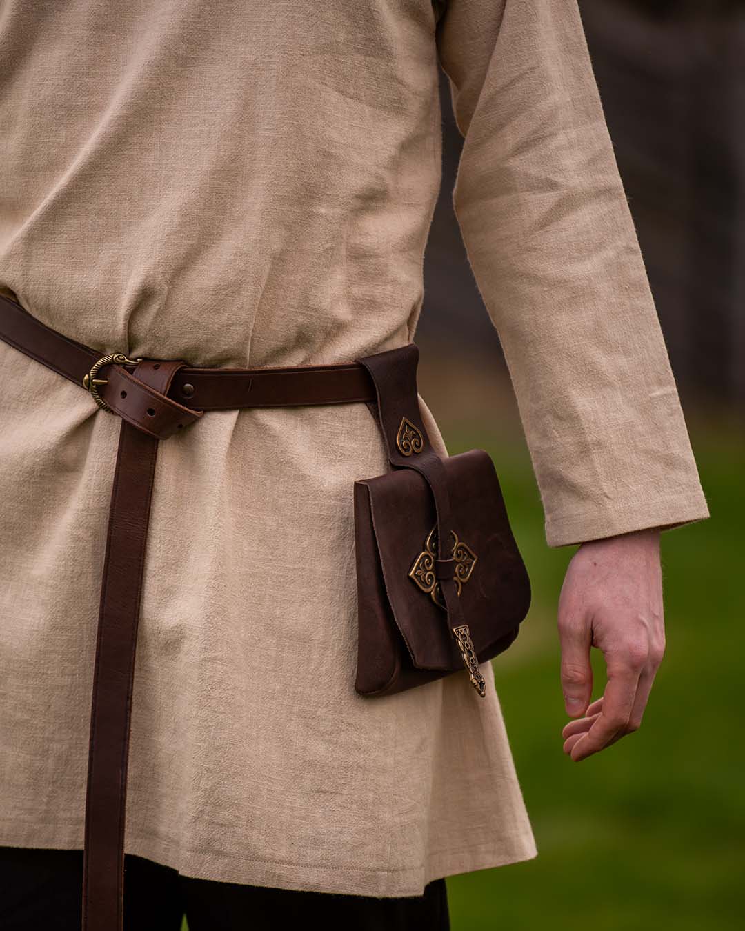 Alexander is 189 cm tall, has a chest circumference of 98 cm and wears size M.