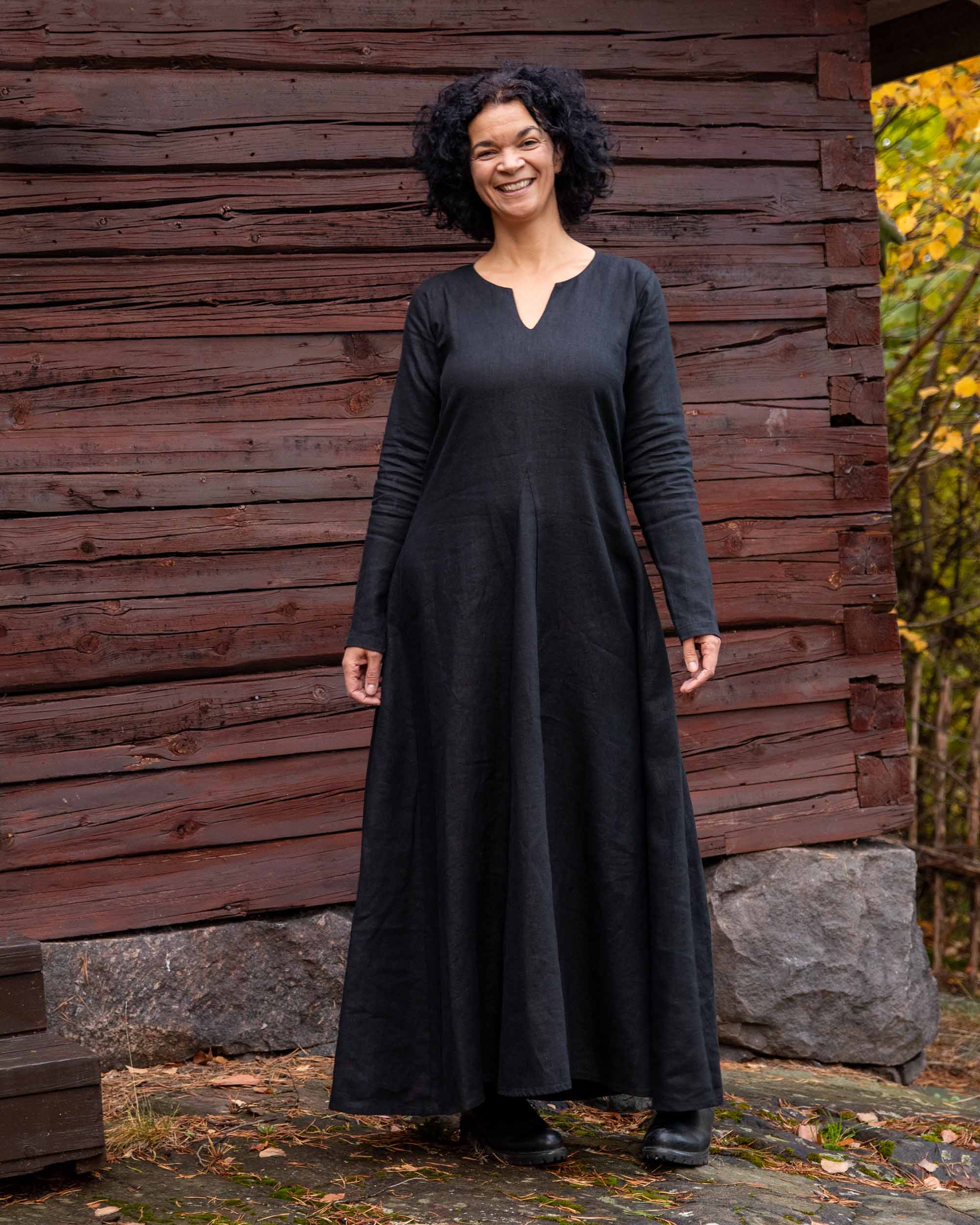 Frøya Viking Linen Dress